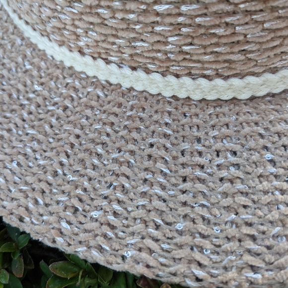 Four Buttons by San Diego Hat Company chenille fedora with some light sparkle - Picture 5 of 15